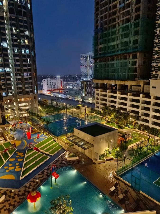 Luxury Couple Suites L Free Netflix L Massage Chair L Bathtub L Wifi 200Mbps L Town Area Bali Residence Malacca Exterior foto